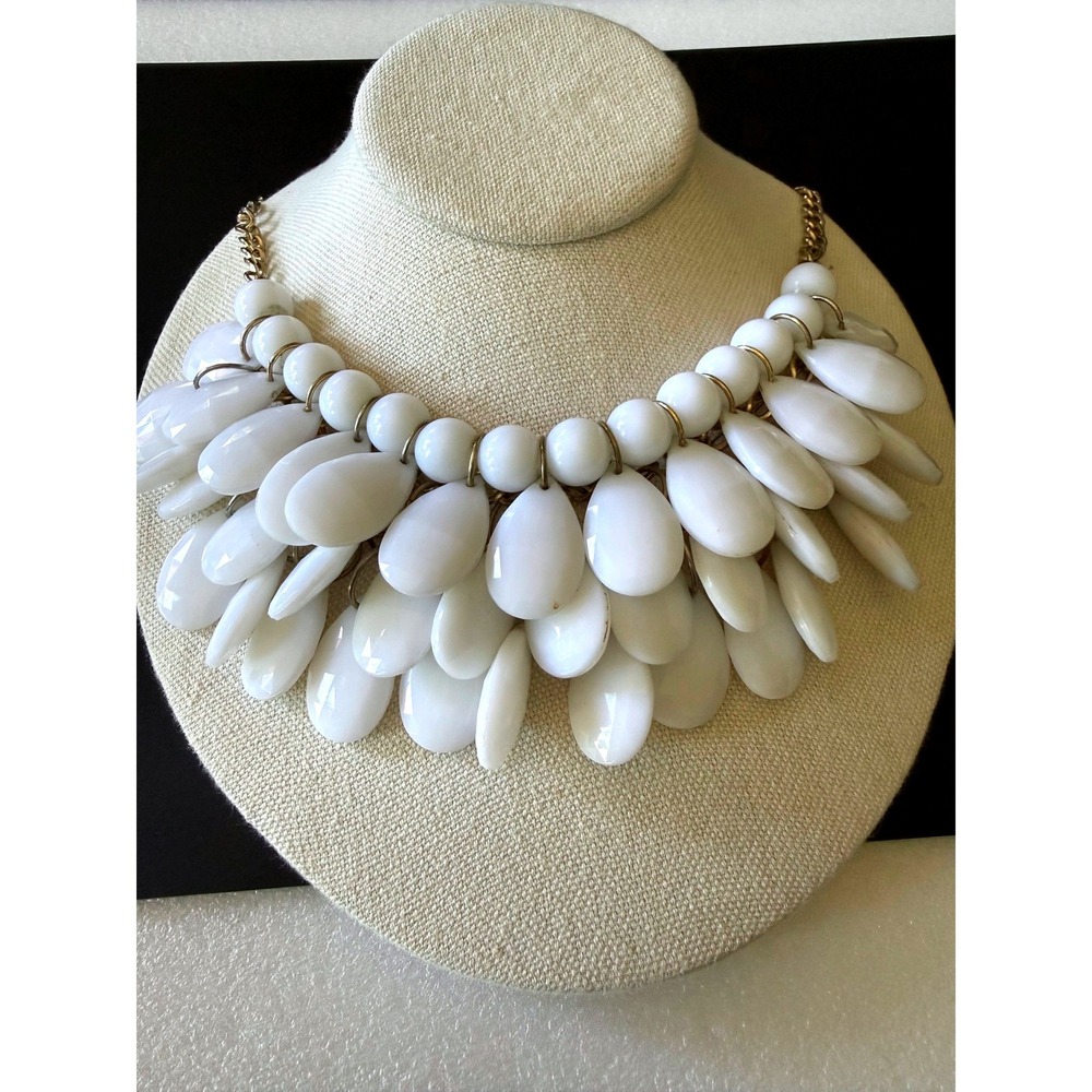 Vintage White Acrylic Teardrop Chunky Statement Bib Neck Adjustable Cluster Bead